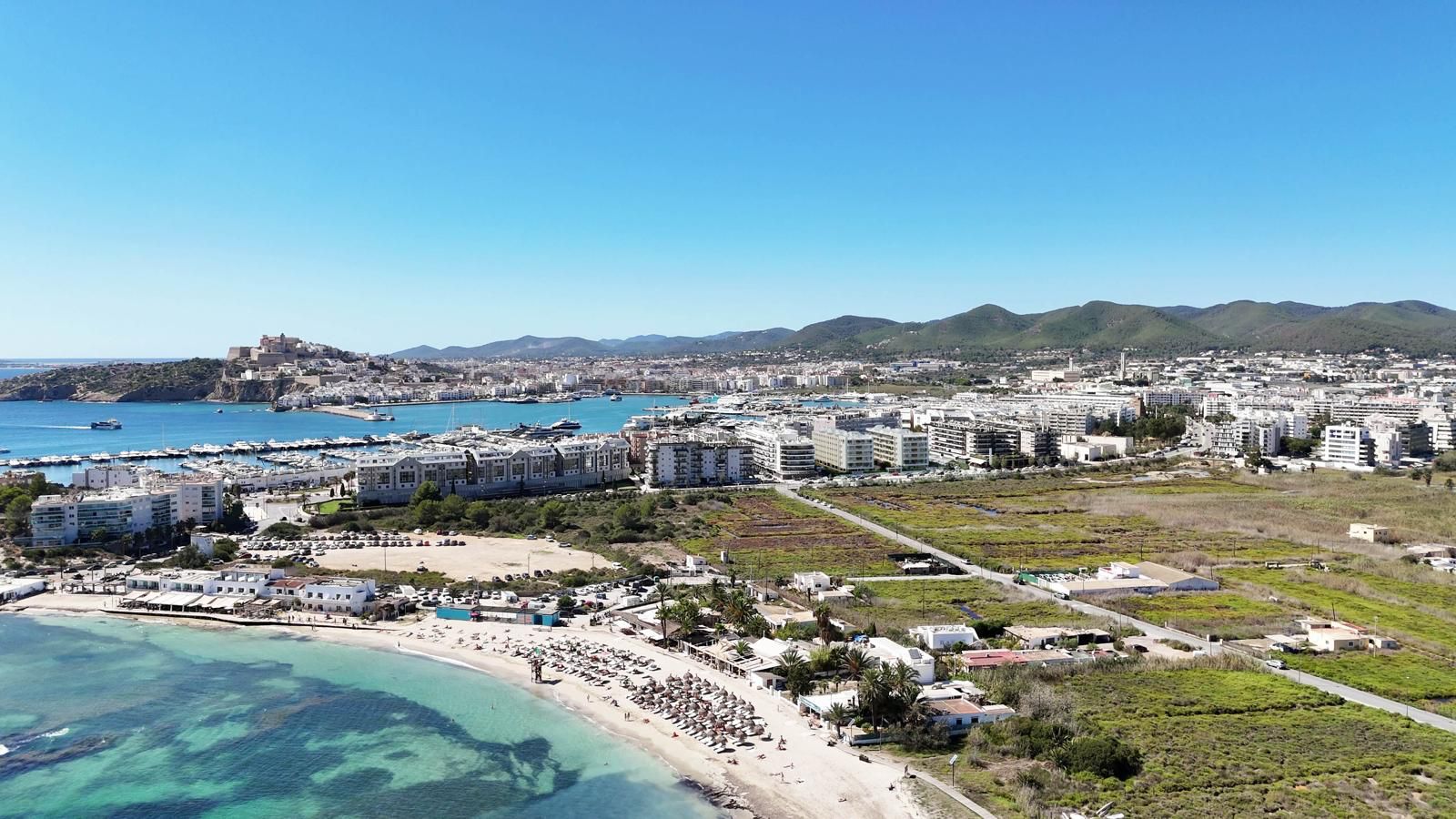 Breeze — Apartment in Marina Botafoch, Ibiza