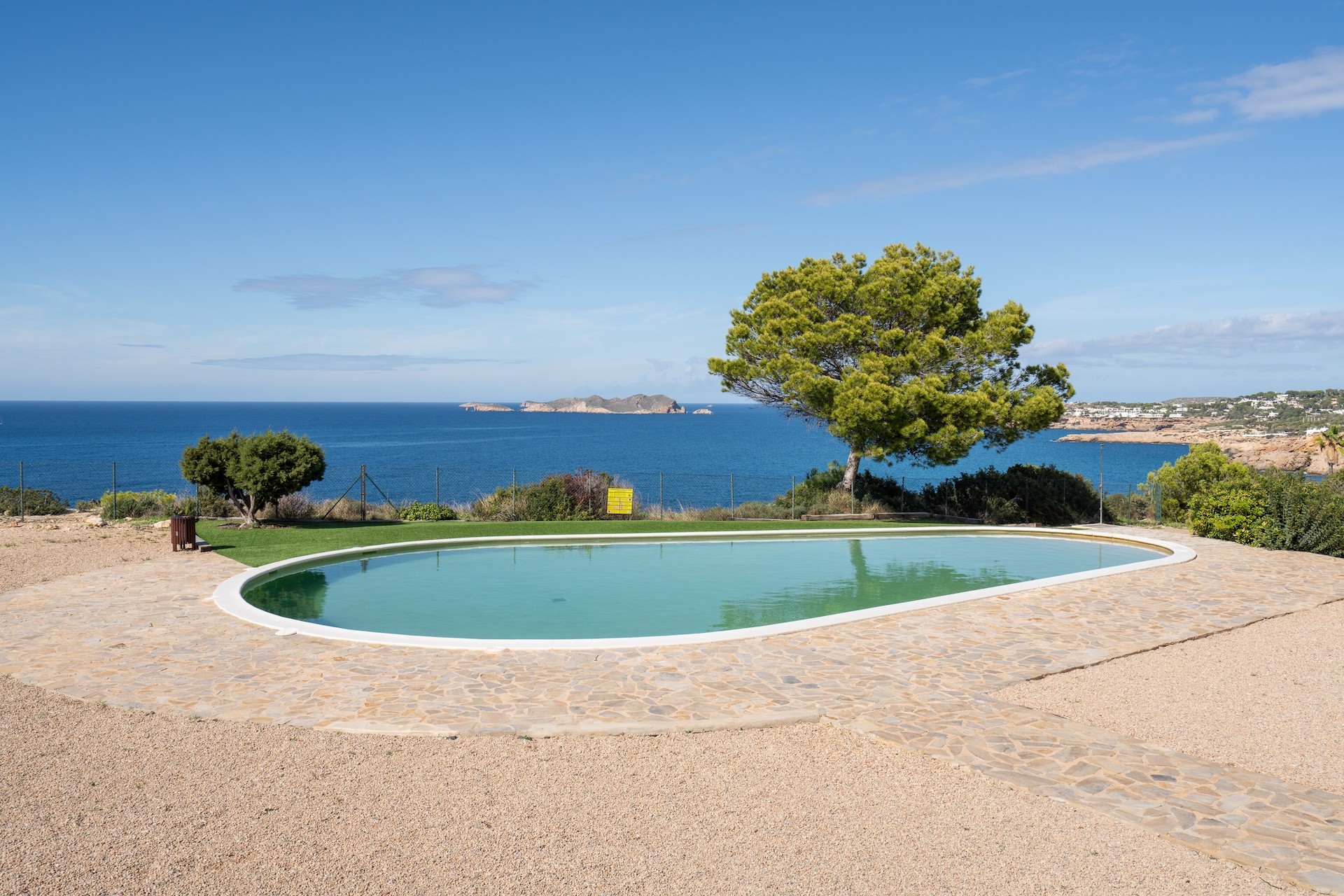 Puig den Mar — Townhouse in Cala Tarida, Ibiza