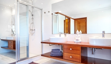 Resa_victoria_ibiza_cala_tarida_luxury_mordern_villa_for_rent_bathroom1.jpg