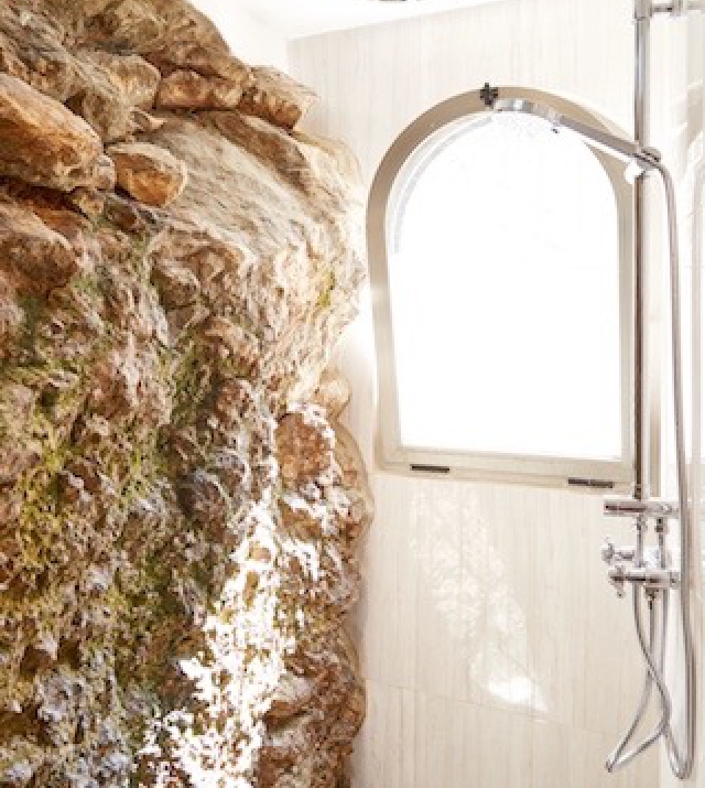 Resa_victoria_ibiza_es_vedra_luxury_villa_for_rent_bathroom1.jpg