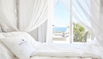 Resa_victoria_ibiza_es_vedra_luxury_villa_for_rent_bedroom1.jpg