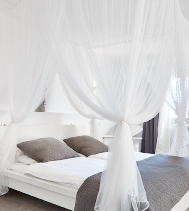 Resa_victoria_ibiza_es_vedra_luxury_villa_for_rent_bedroom2.jpg